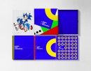 Sonic The Hedgehog 25th Anniversary Art Book - Collector\'s Edition - The official Sonic the Hedgehog 25th Anniversary Art Book honors the video game icon with a striking coffee-table style volume about the art and visual design of Sonic the Hedgehog\'s universe. In contrast to the standard Hardcover Edition, the Collector\'s Edition has a unique luxury inner sleeve, comes with an eye-catching box, and contains an exclusive art print by Sonic Team lead artist Yuji Uekawa. The Collector\'s Edition is limited to 2.500 copies.